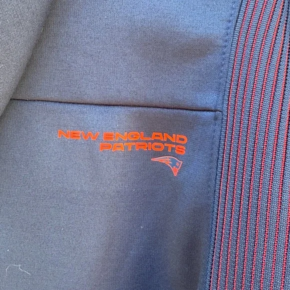 Patriots Nike On Field Team Apparel Full-Zip Hoodie - Picture 6 of 7